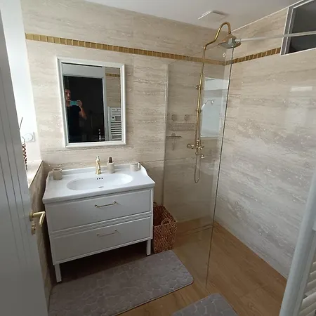 Apartment Le Relais Entre Lacs Et Volcans